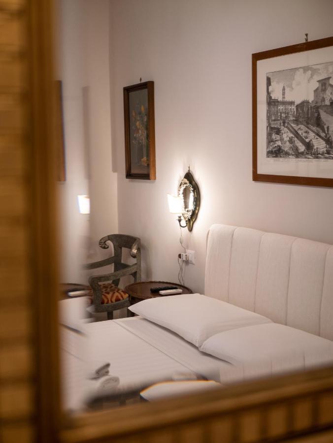 Minerva House Pantheon Apartment