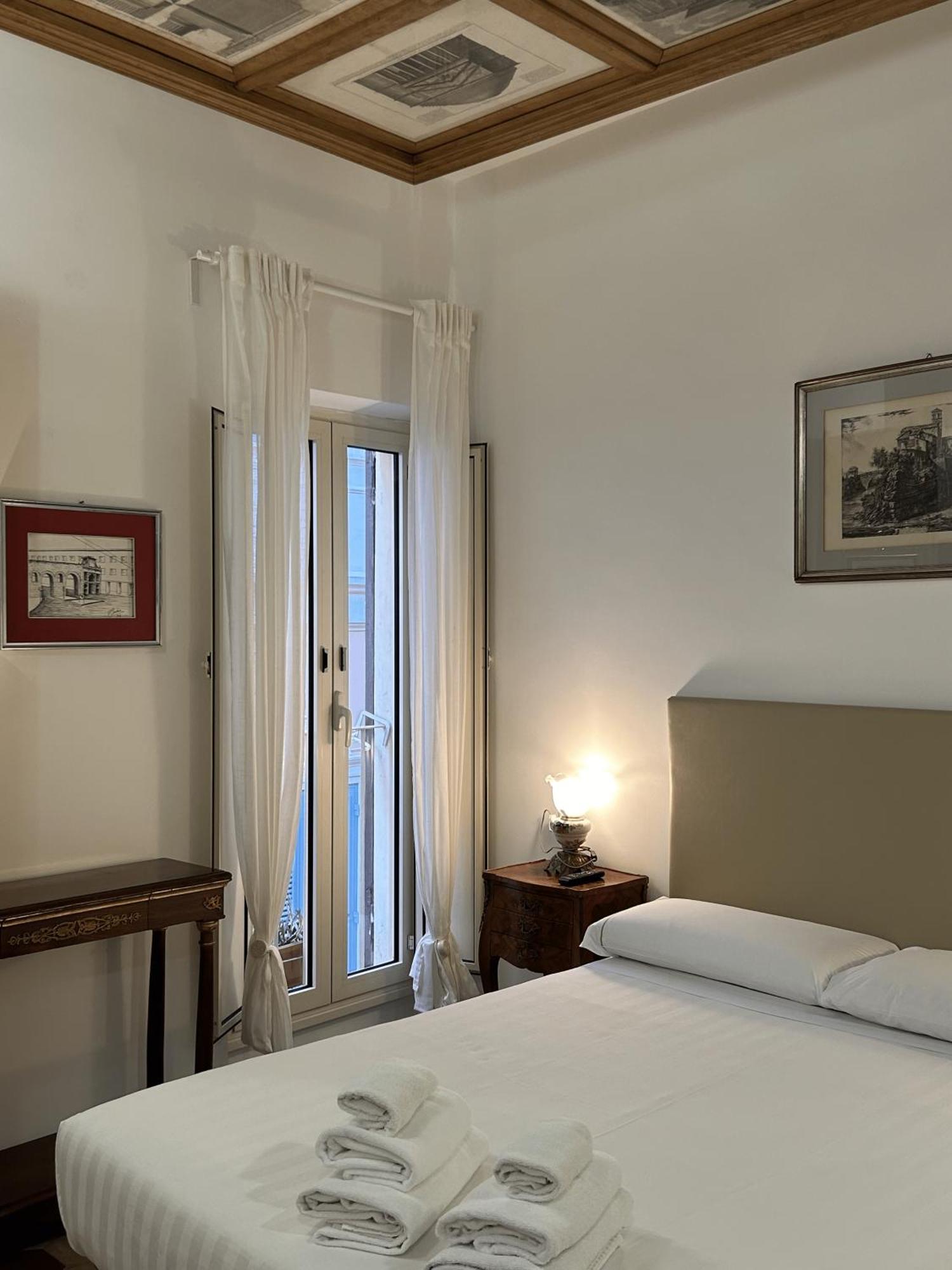 Minerva House Pantheon Rom